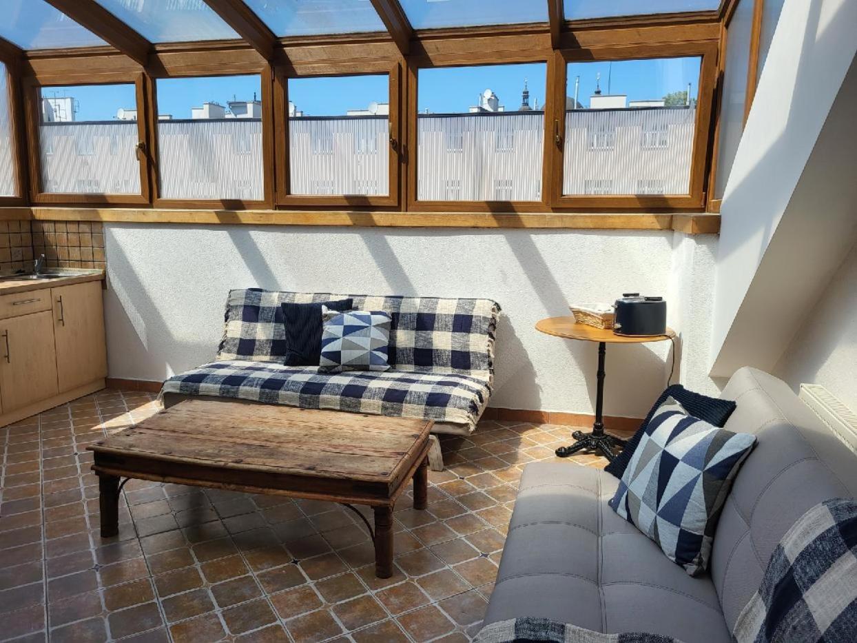 Sunflower Prague Apartments And Suites Bagian luar foto